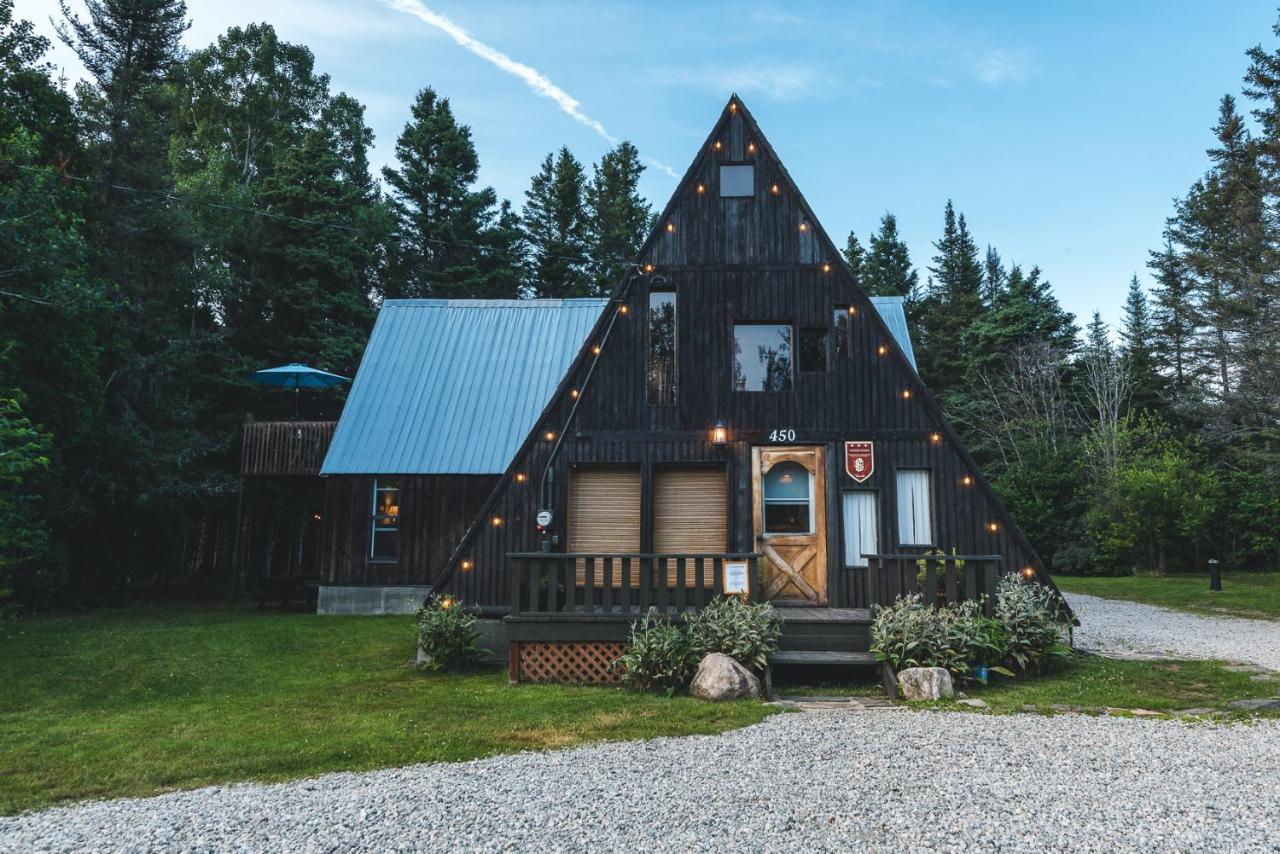 Au Sommet Du Fjord Hostel Sacre-Coeur Bagian luar foto