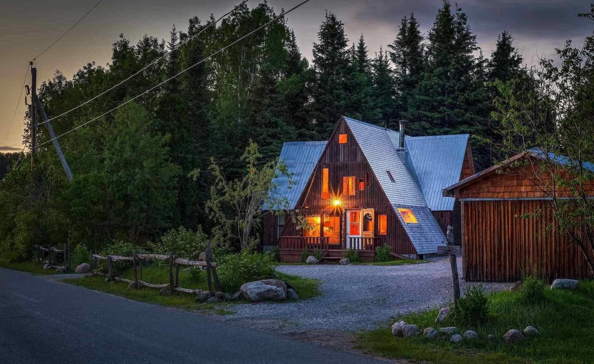 Au Sommet Du Fjord Hostel Sacre-Coeur Bagian luar foto